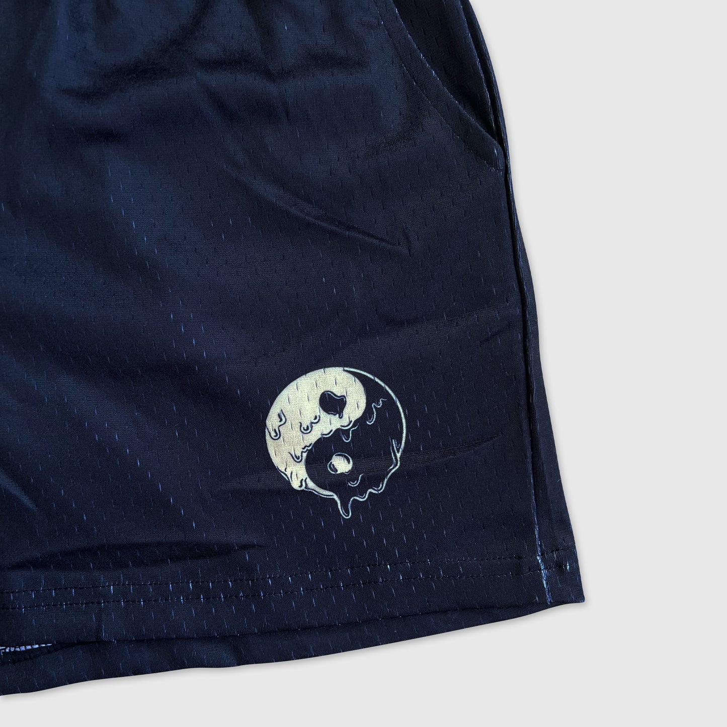 Yin Yang Drip Mesh Shorts 5" - Black Cream Color Block